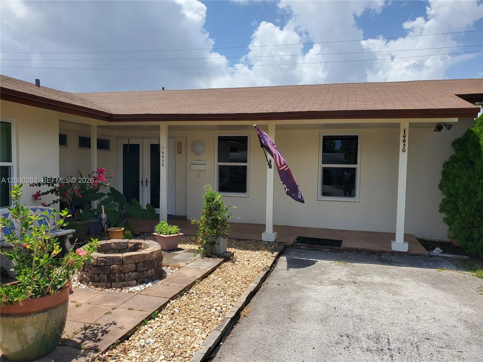 En Venta 16630 SW 102nd Place, Miami, FL 33157, Miami, FL 33157