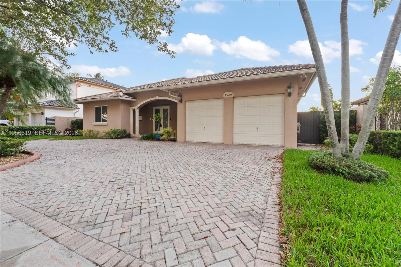 Vendido 16640 NW 86th Court, Miami Lakes, FL 33016, Miami Lakes, FL 33016