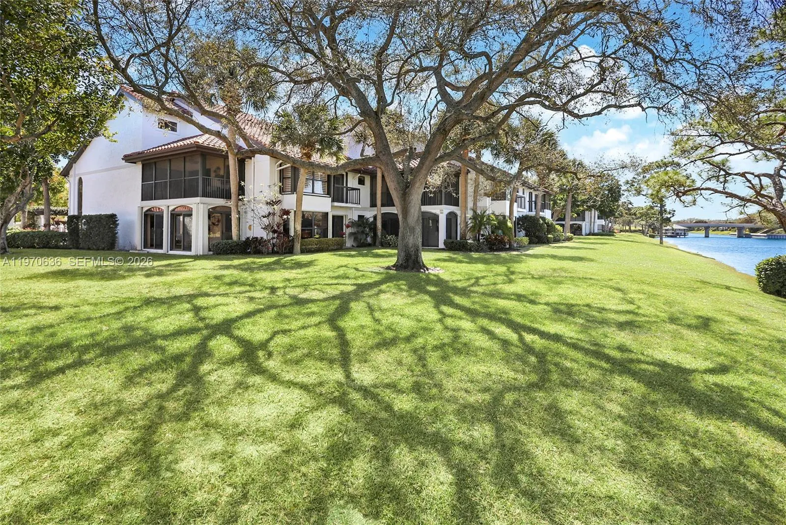 Foto de propiedad en 16671 N Traders Crossing N 121, Jupiter, FL 33477 Jupiter con MLS# 