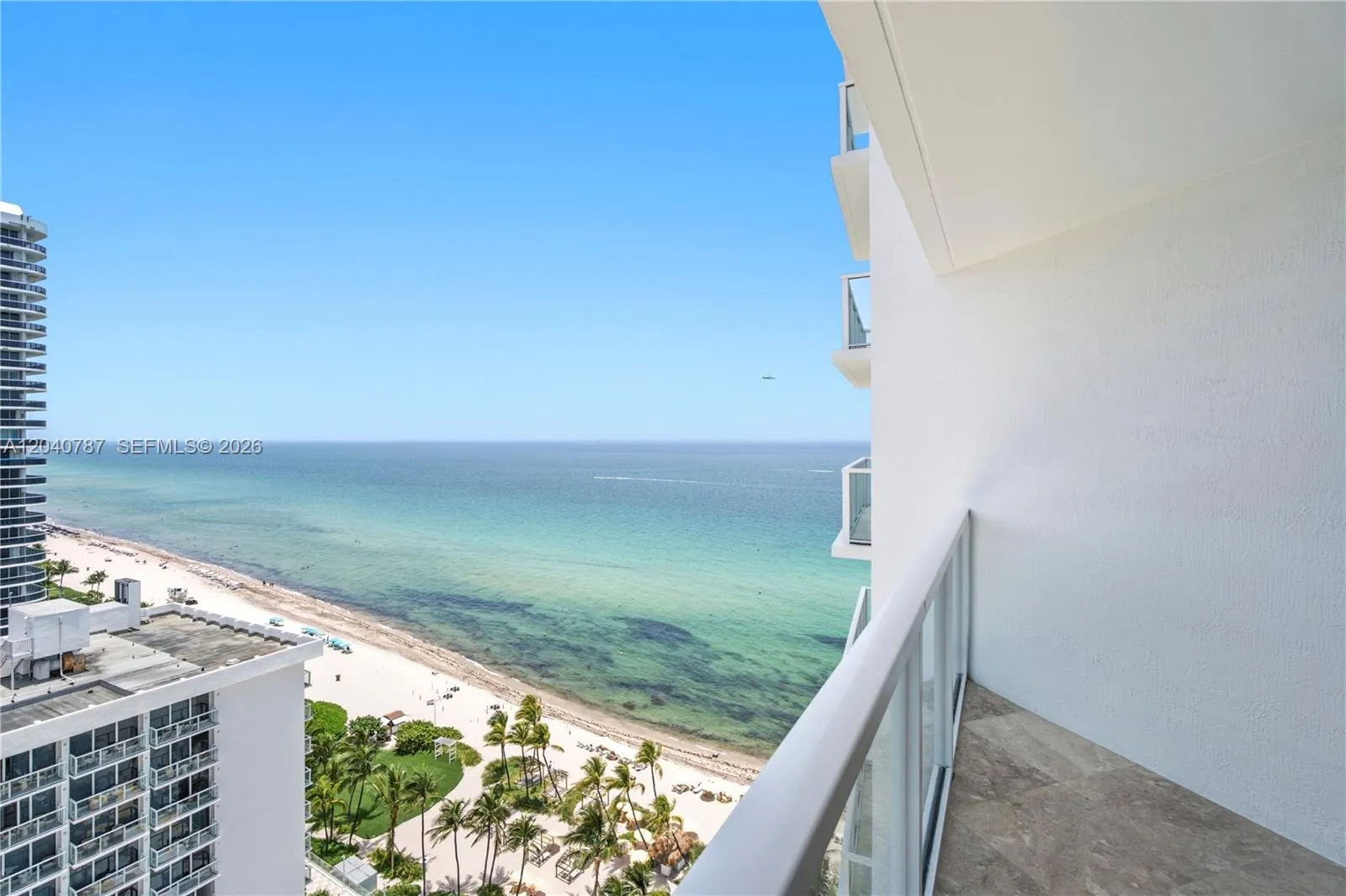 Foto de propiedad en 16699 Collins Avenue 1804, Sunny Isles Beach, FL 33160 Sunny Isles Beach con MLS# 