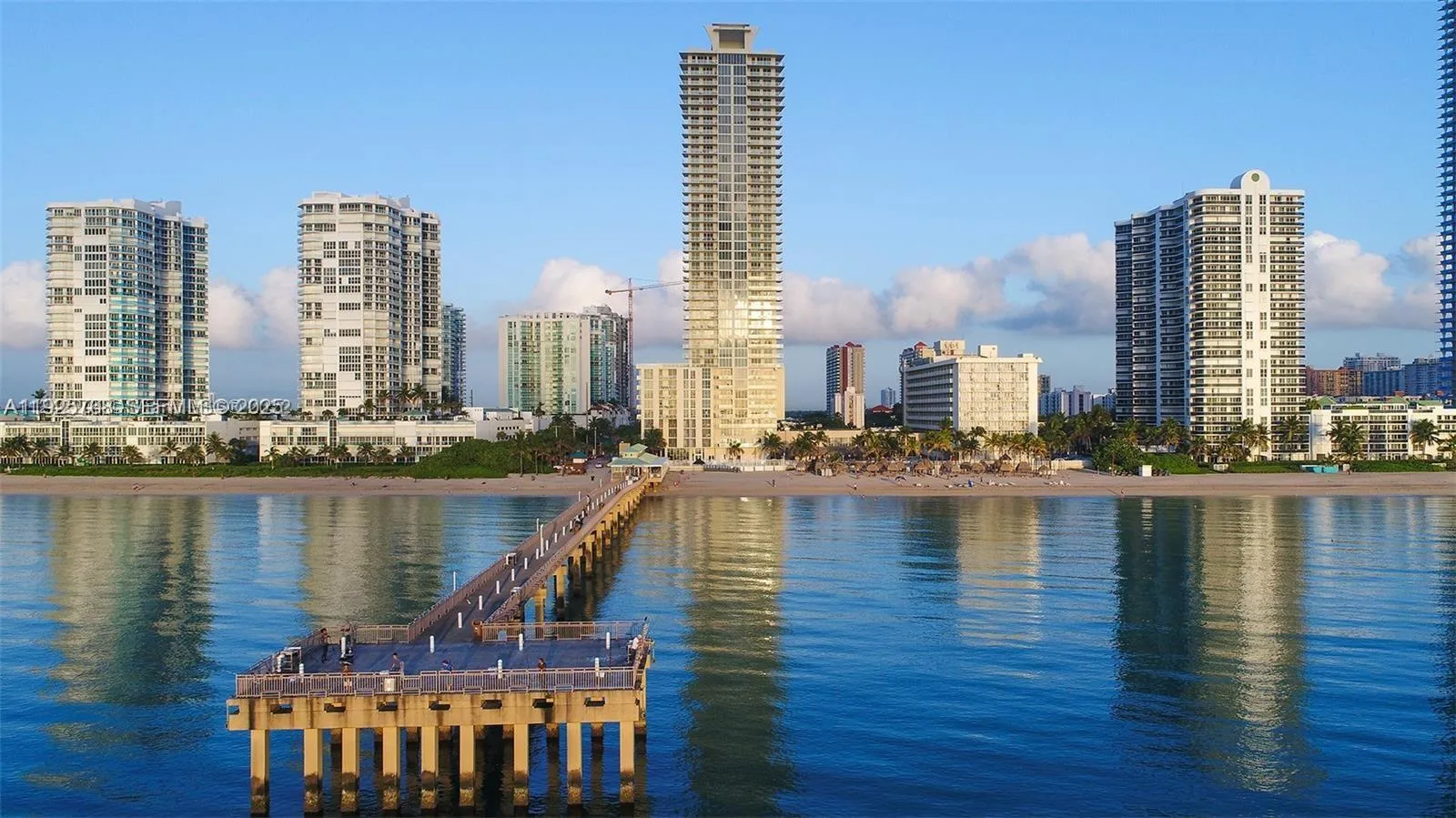 Foto de propiedad en 16699 Collins Avenue 2408, Sunny Isles Beach, FL 33160 Sunny Isles Beach con MLS#