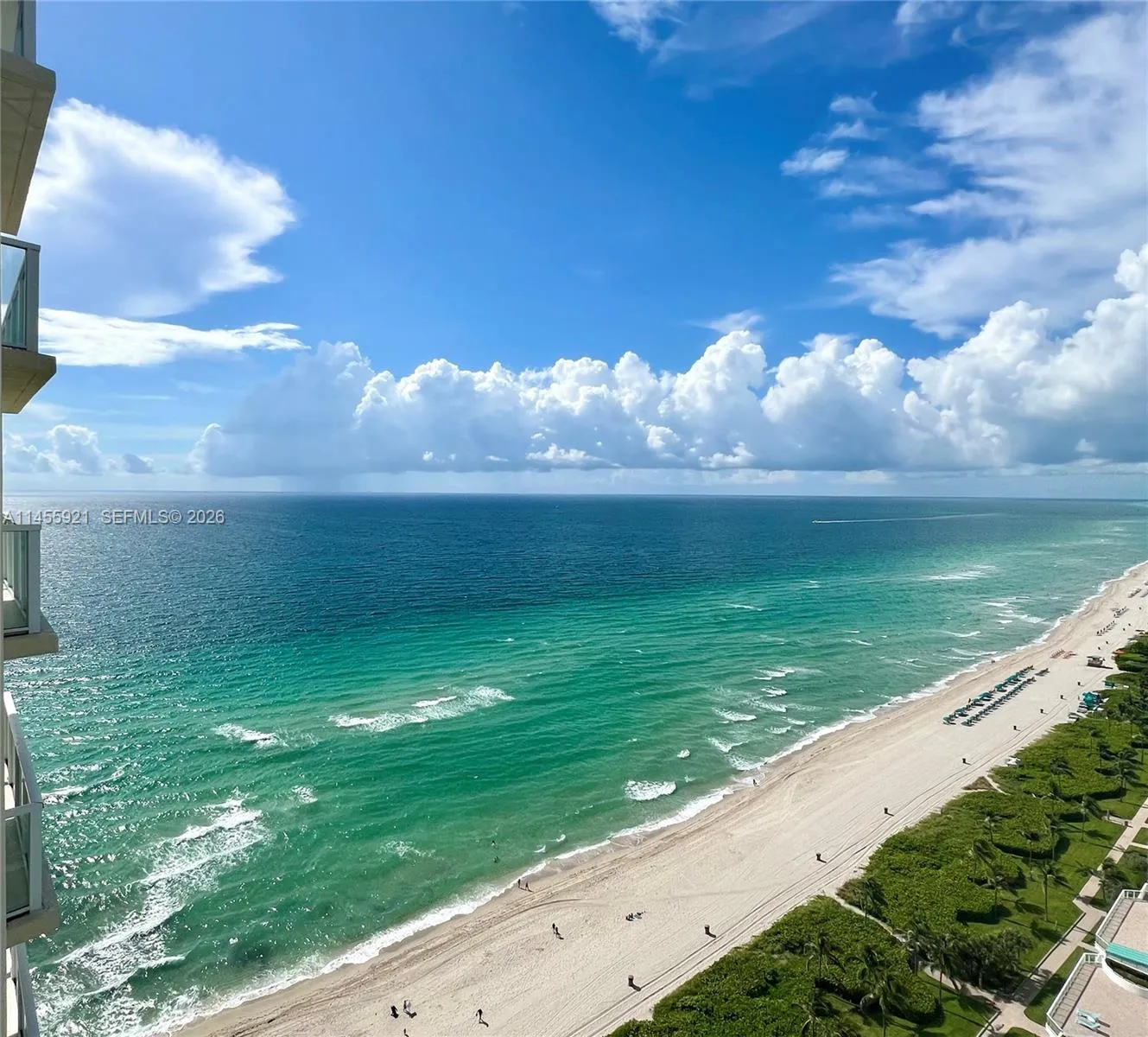 Foto de propiedad en 16699 Collins Avenue 2501, Sunny Isles Beach, FL 33160 Sunny Isles Beach con MLS# 