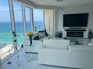 Foto de propiedad en 16699 Collins Avenue 2507, Sunny Isles Beach, FL 33160 Sunny Isles Beach con MLS# 