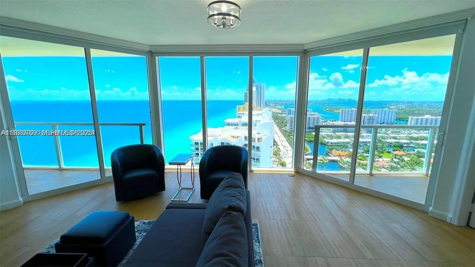 Foto de propiedad en 16699 Collins Avenue 3808, Sunny Isles Beach, FL 33160 Sunny Isles Beach con MLS# 