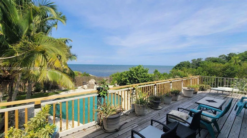 Foto de propiedad en 167 Valois Boulevard, Key Largo, FL 33037 Key Largo con MLS# 