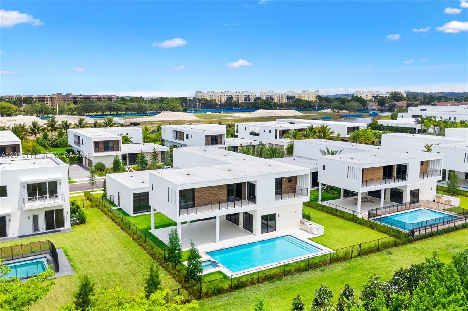 Foto de propiedad en 16700 N Botaniko Drive N, Weston, FL 33326 Weston con MLS# 