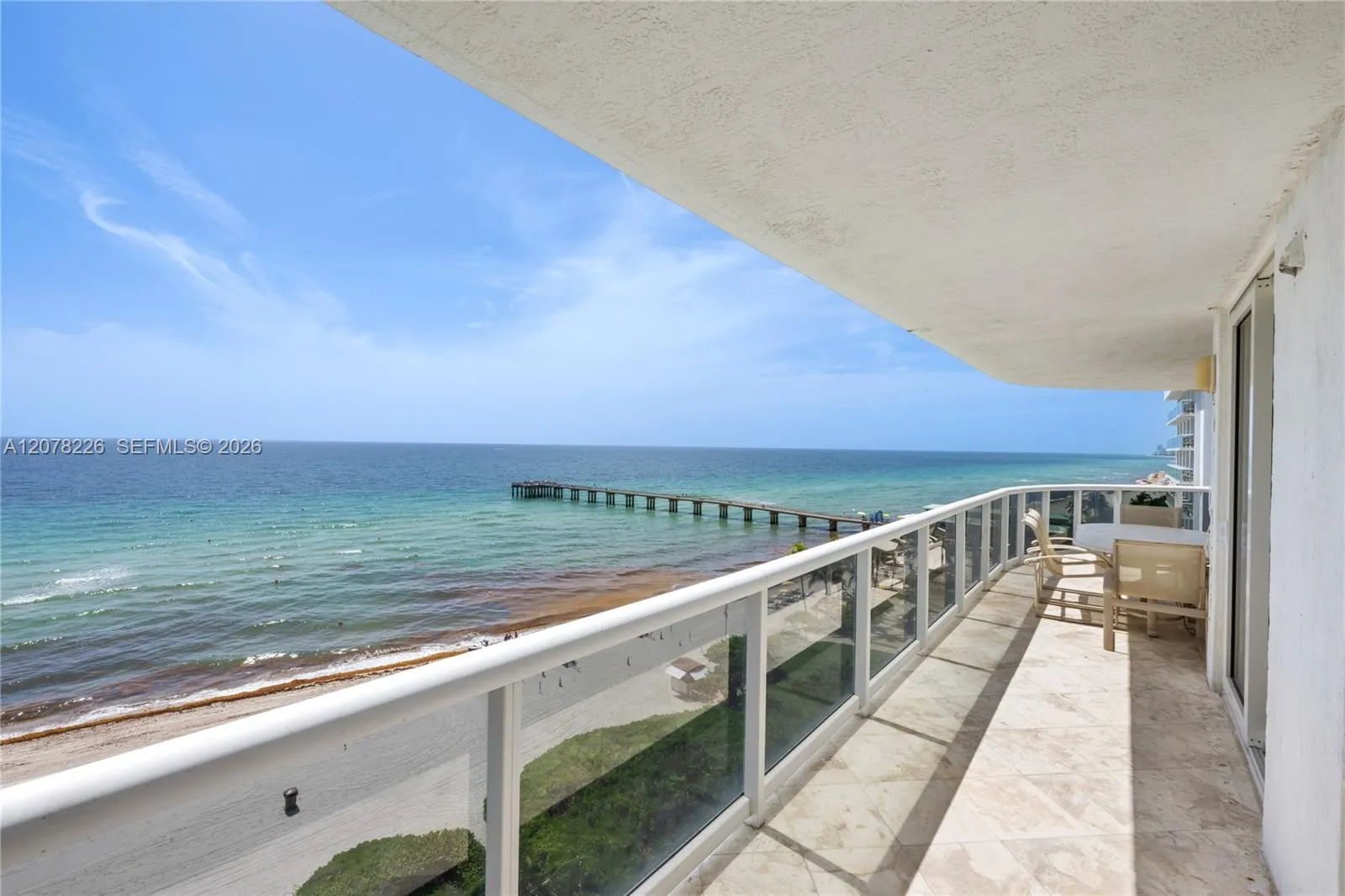 En Venta 16711 Collins Avenue 907, Sunny Isles Beach, FL 33160, Sunny Isles Beach, FL 33160
