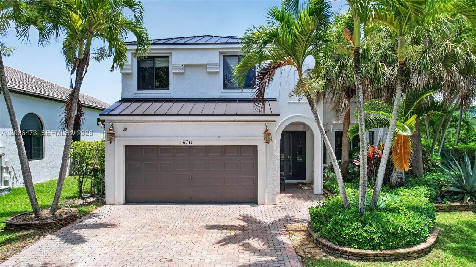 Foto de propiedad en 16711 SW 14th Street, Pembroke Pines, FL 33027 Pembroke Pines con MLS# 
