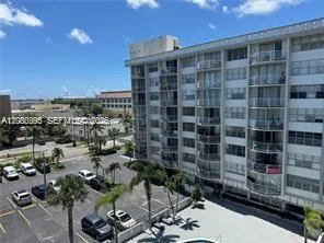 En Renta 16740 NE 9th Avenue 702, North Miami Beach, FL 33162, North Miami Beach, FL 33162