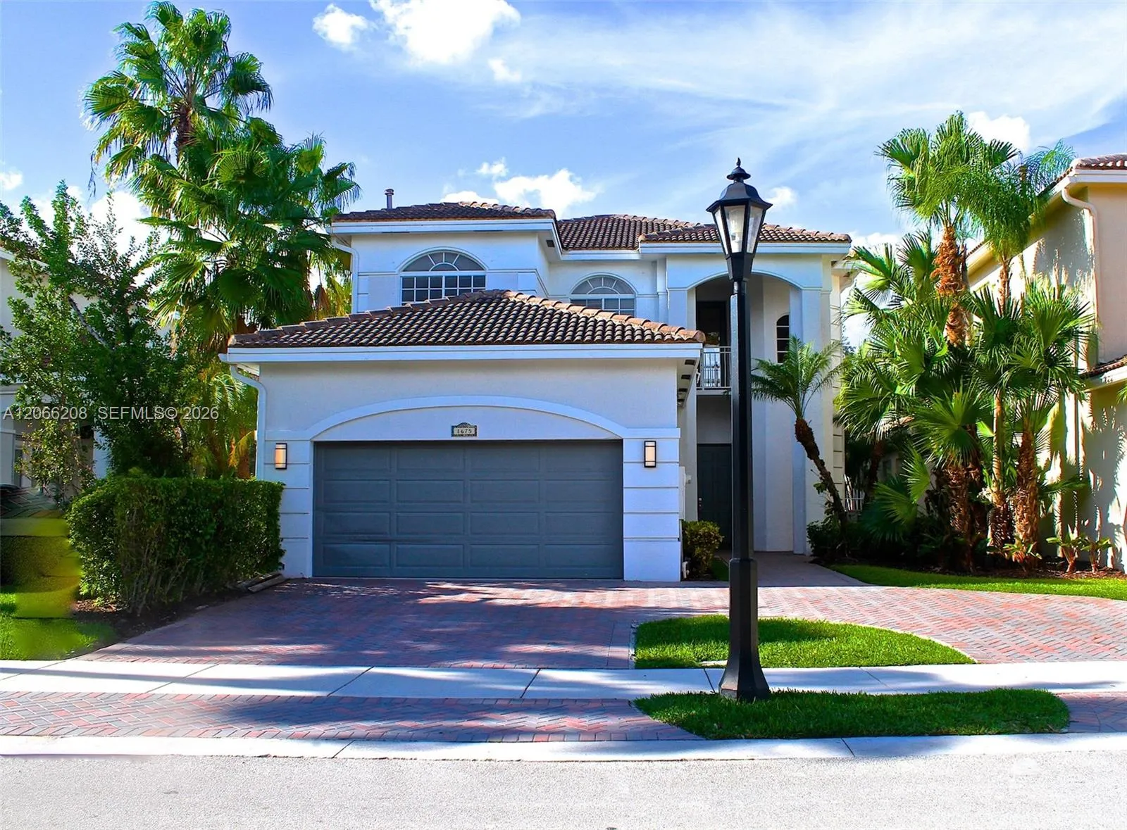 En Venta 1675 NE 196th Street, Miami, FL 33179, Miami, FL 33179