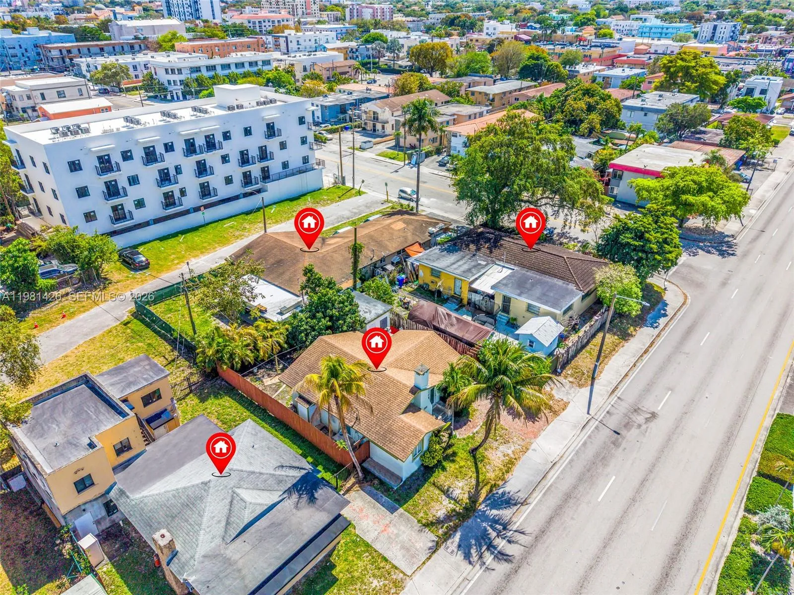 Foto de propiedad en 1675 NW 2nd Street, Miami, FL 33125 Miami con MLS# 