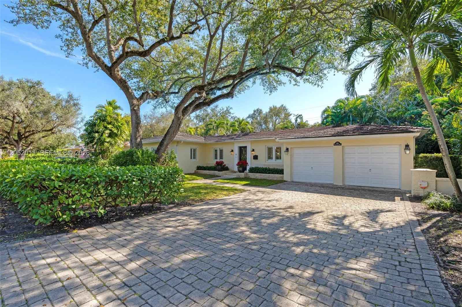 Foto de propiedad en 168 Morningside Drive, Coral Gables, FL 33133 Coral Gables con MLS# 