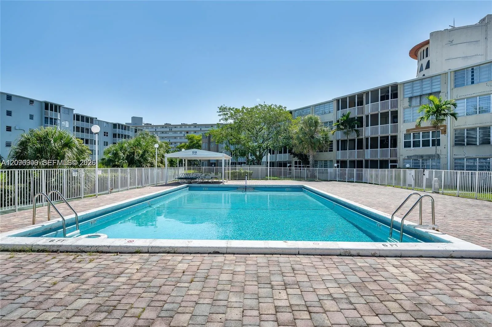 En Renta 1680 NE 191st Street 115-2, Miami, FL 33179, Miami, FL 33179