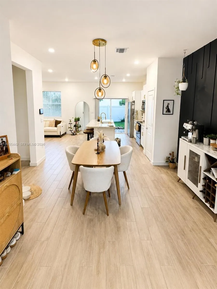 Foto de propiedad en 1680 SE 8th Avenue, Homestead, FL 33034 Homestead con MLS# 