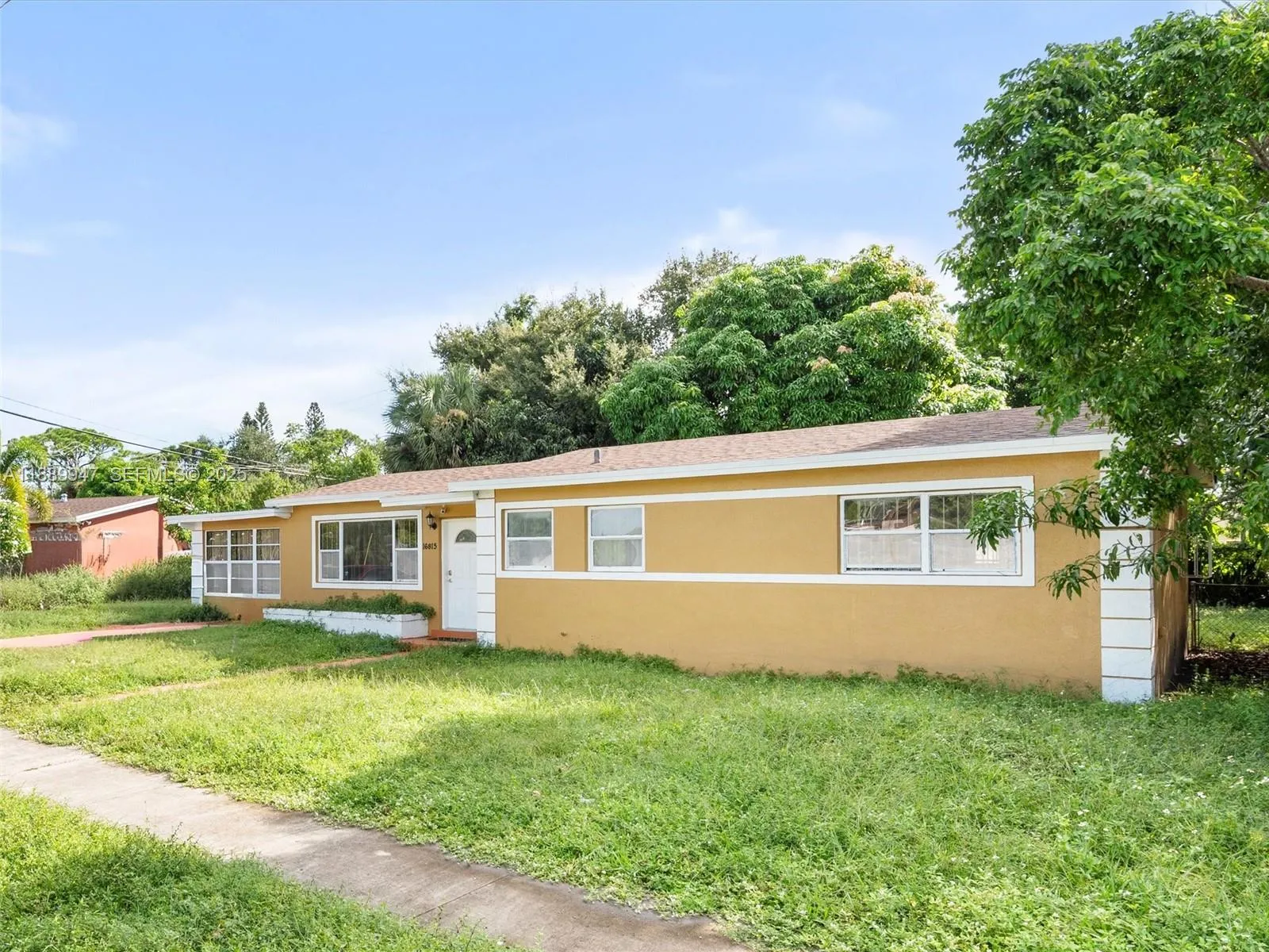 Foto de propiedad en 16815 NW 38th Court, Miami Gardens, FL 33055 Miami Gardens con MLS# 
