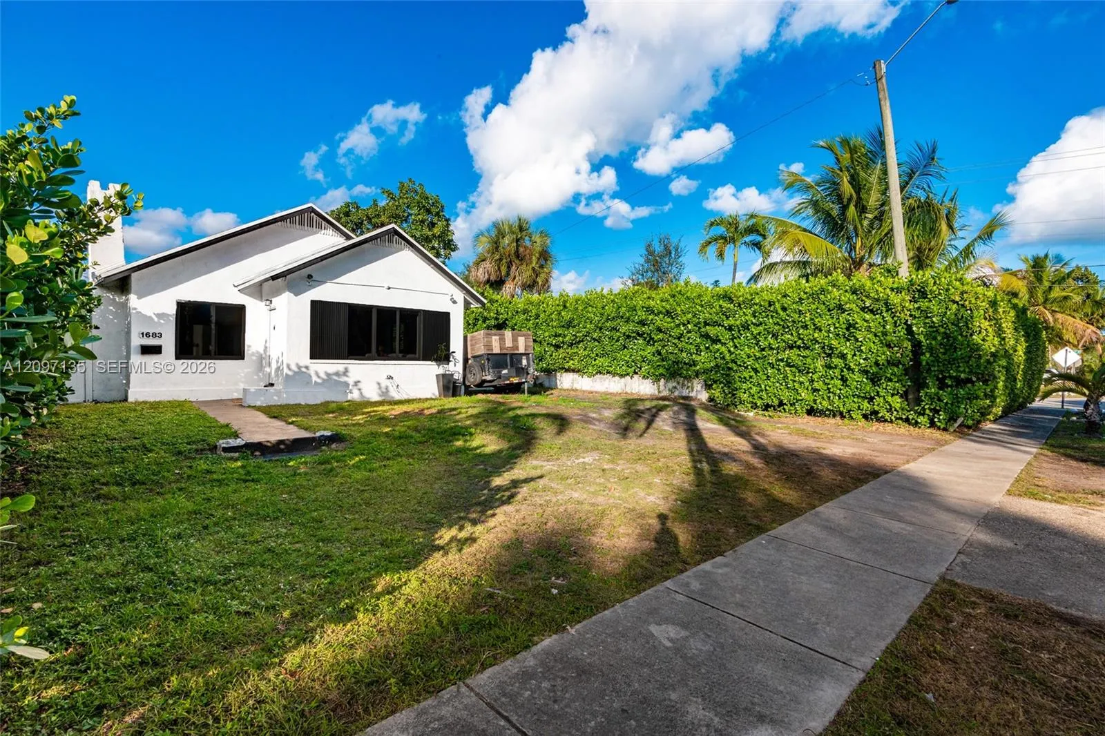 En Venta 1683 NE 168th Street, North Miami Beach, FL 33162, North Miami Beach, FL 33162
