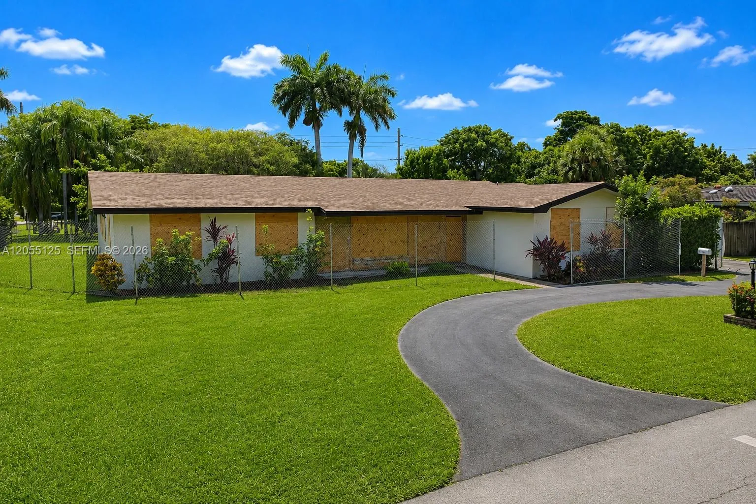 Foto de propiedad en 16842 SW 86th Avenue, Palmetto Bay, FL 33157 Palmetto Bay con MLS# 