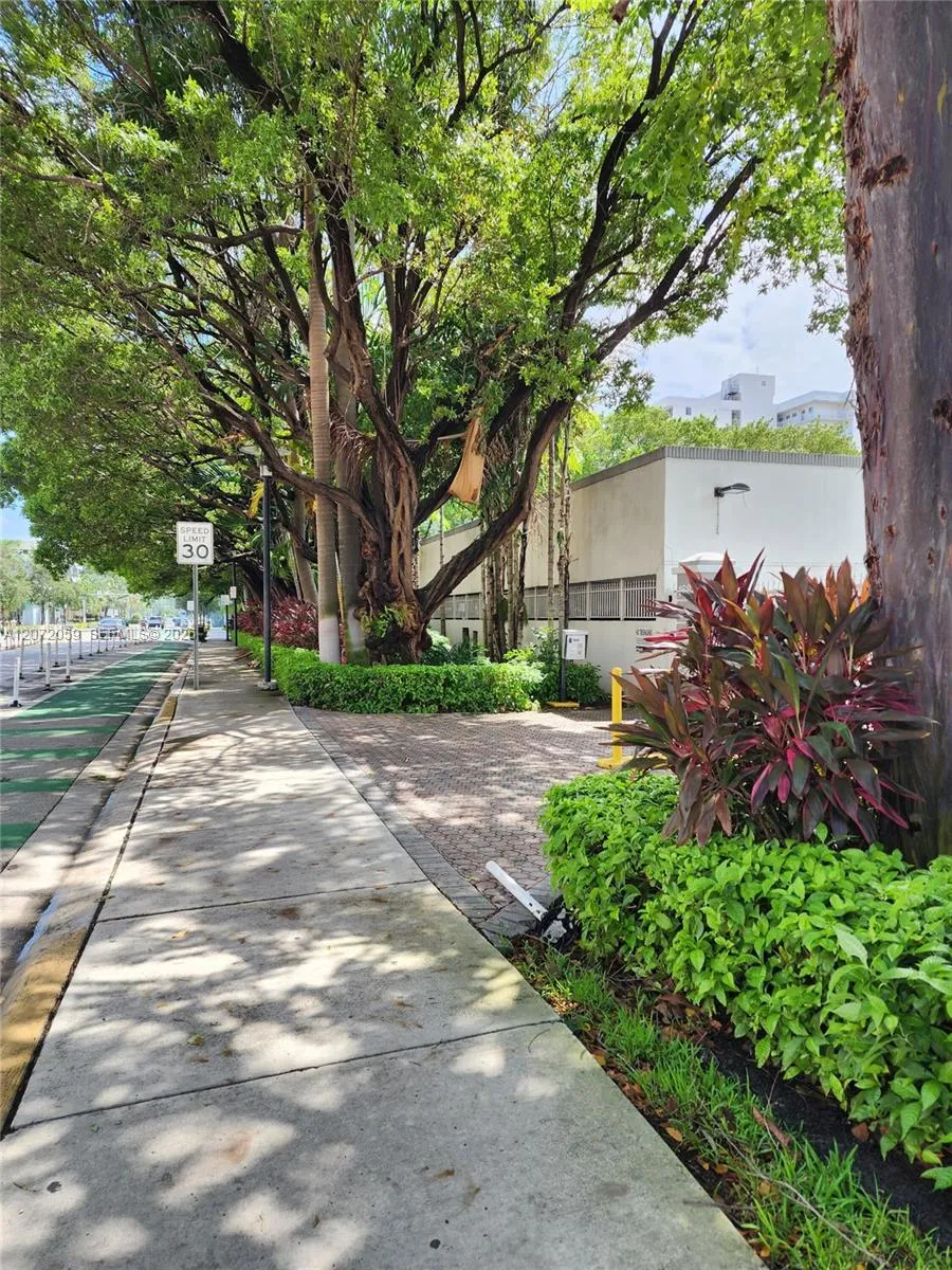Foto de propiedad en 1688 West Avenue 506, Miami Beach, FL 33139 Miami Beach con MLS# 