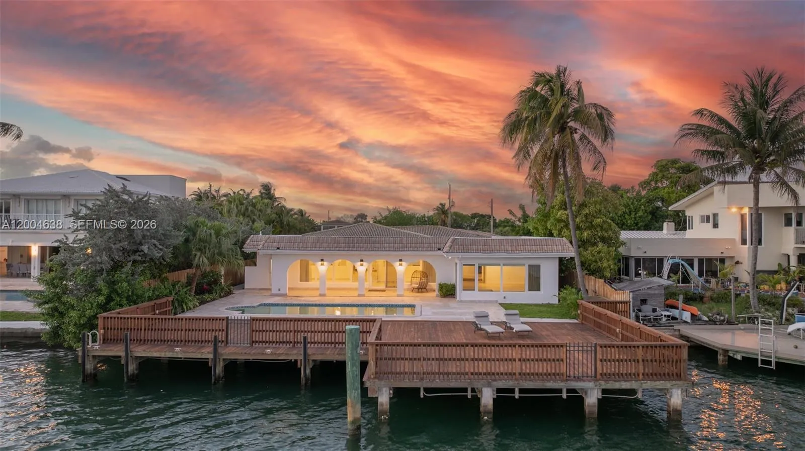 Foto de propiedad en 1690 Daytonia Road, Miami Beach, FL 33141 Miami Beach con MLS# 