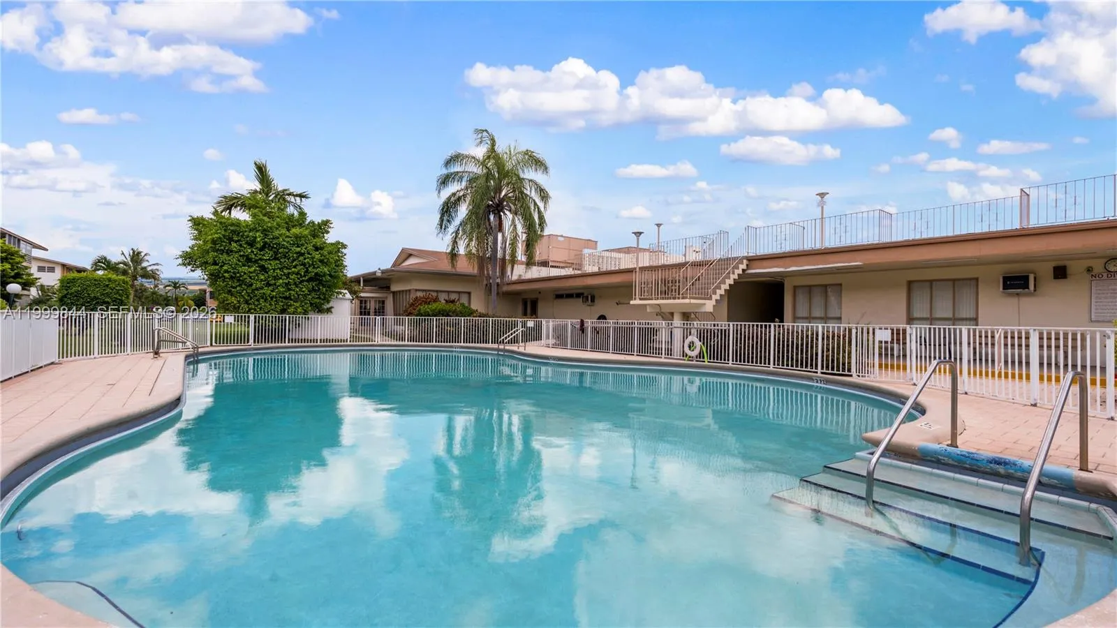 En Venta 16900 NE 14th Avenue 204, Miami, FL 33162, Miami, FL 33162