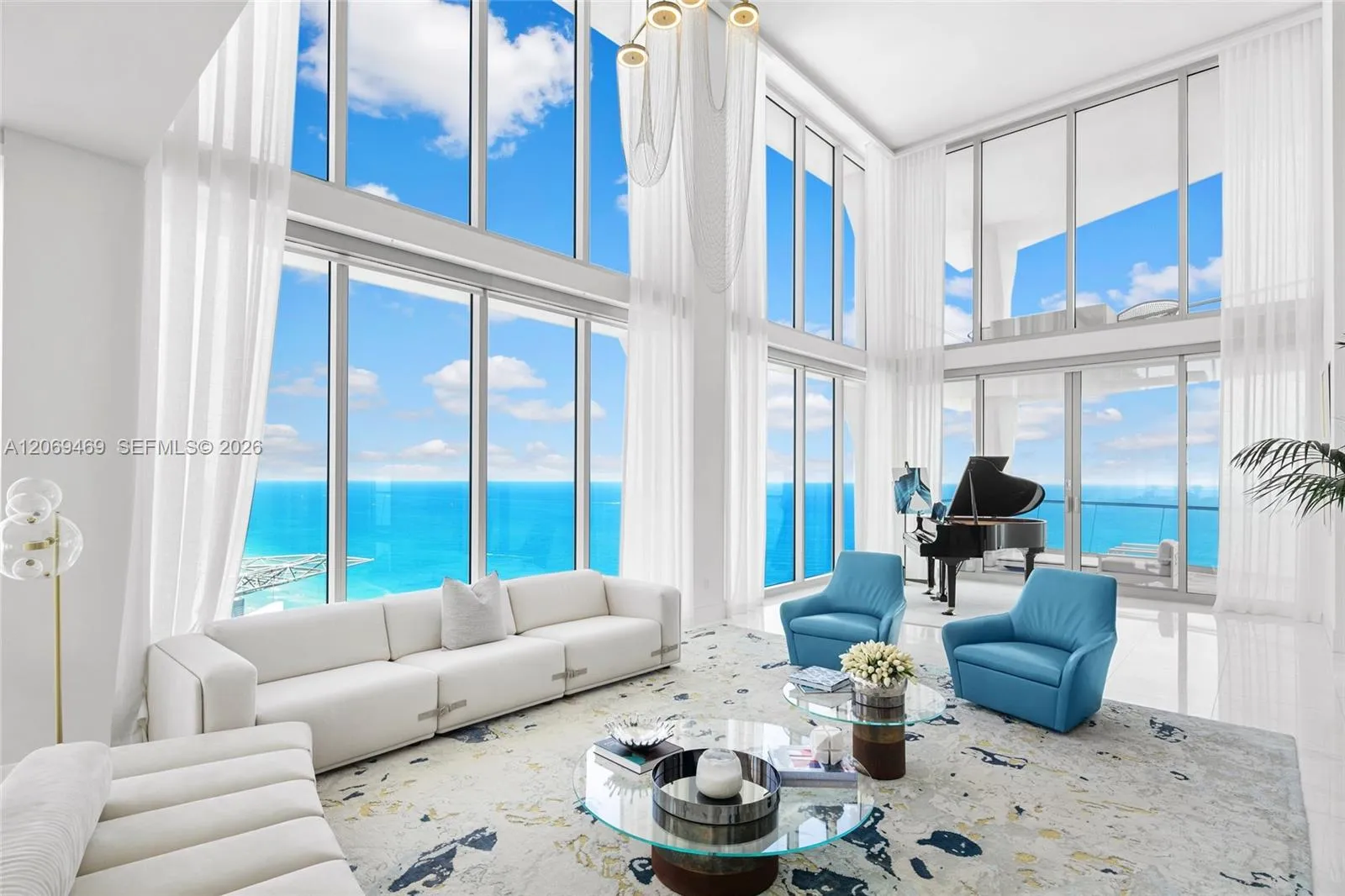 Foto de propiedad en 16901 Collins Avenue 5305, Sunny Isles Beach, FL 33160 Sunny Isles Beach con MLS# 