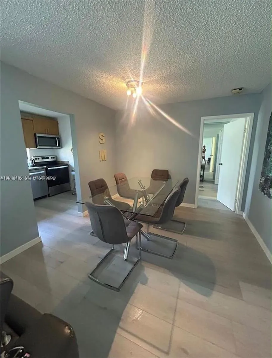 Foto de propiedad en 16909 N Bay Road 512, Sunny Isles Beach, FL 33160 Sunny Isles Beach con MLS# 