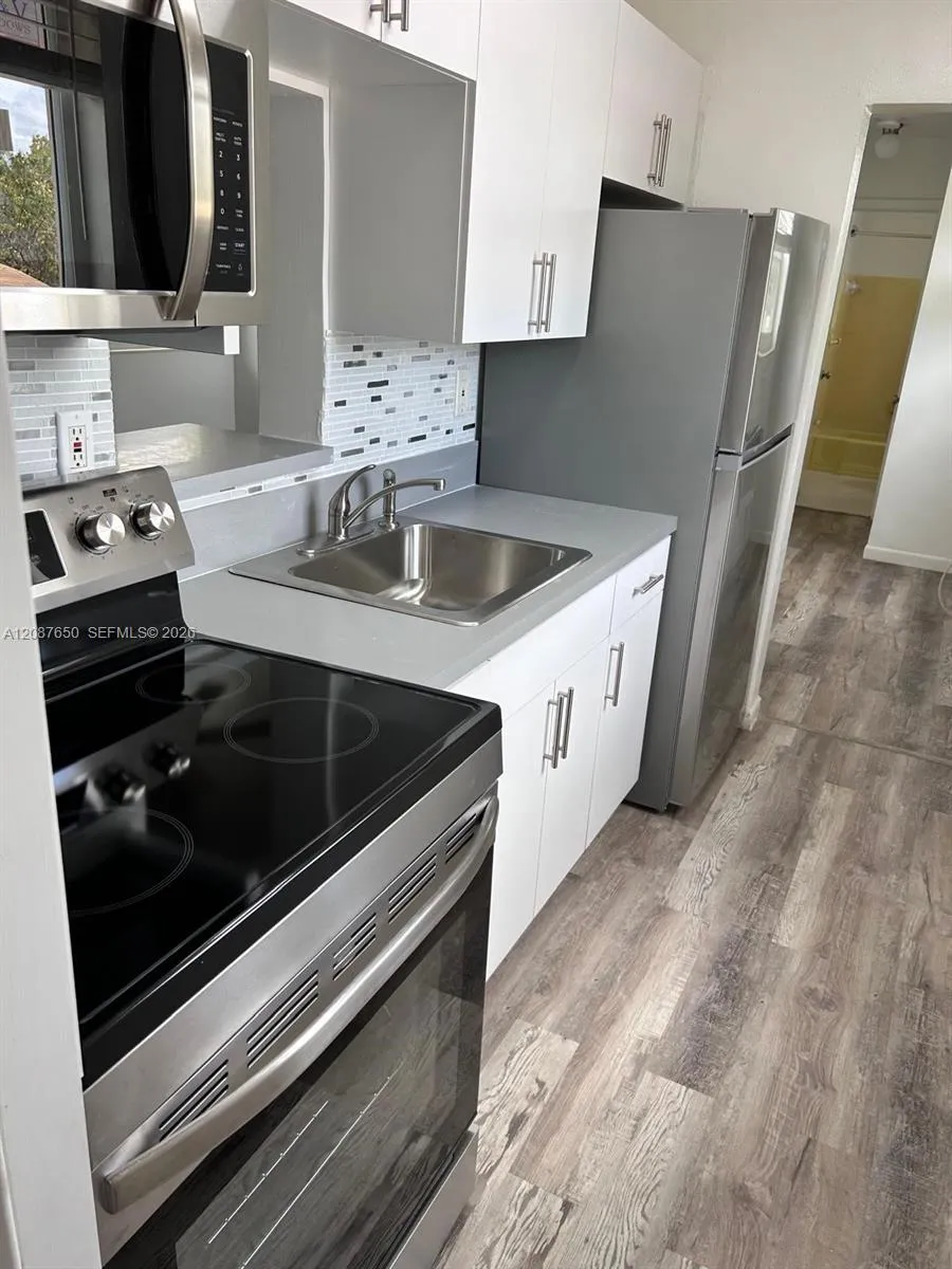 En Renta 16911 NE 21st Avenue 8, North Miami Beach, FL 33162, North Miami Beach, FL 33162