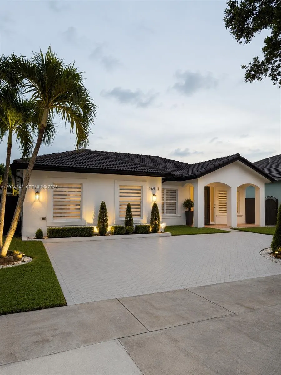 Vendido 16911 NW 87th Court, Miami Lakes, FL 33018, Miami Lakes, FL 33018