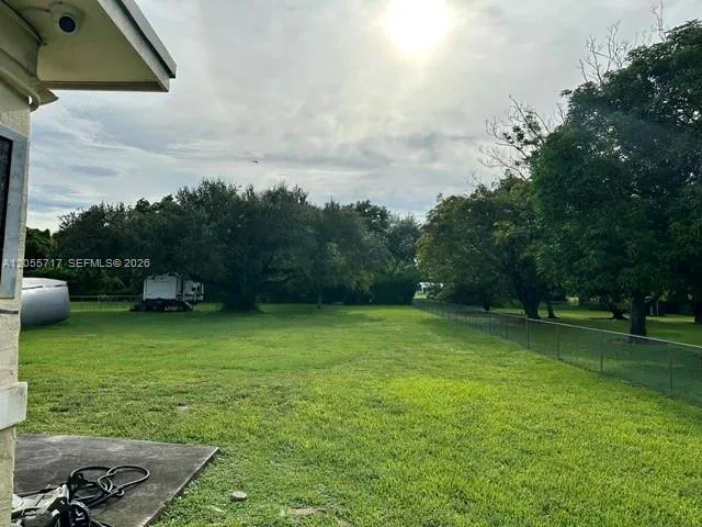 Foto de propiedad en 16920 NW 19th Avenue, Miami Gardens, FL 33056 Miami Gardens con MLS# 