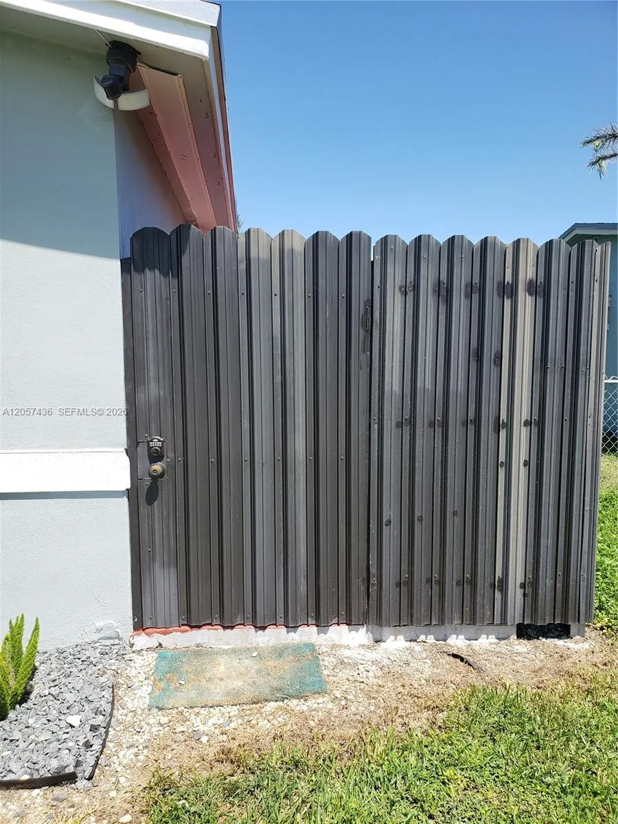 Foto de propiedad en 1695 NW 3rd Avenue 0, Homestead, FL 33030 Homestead con MLS# 