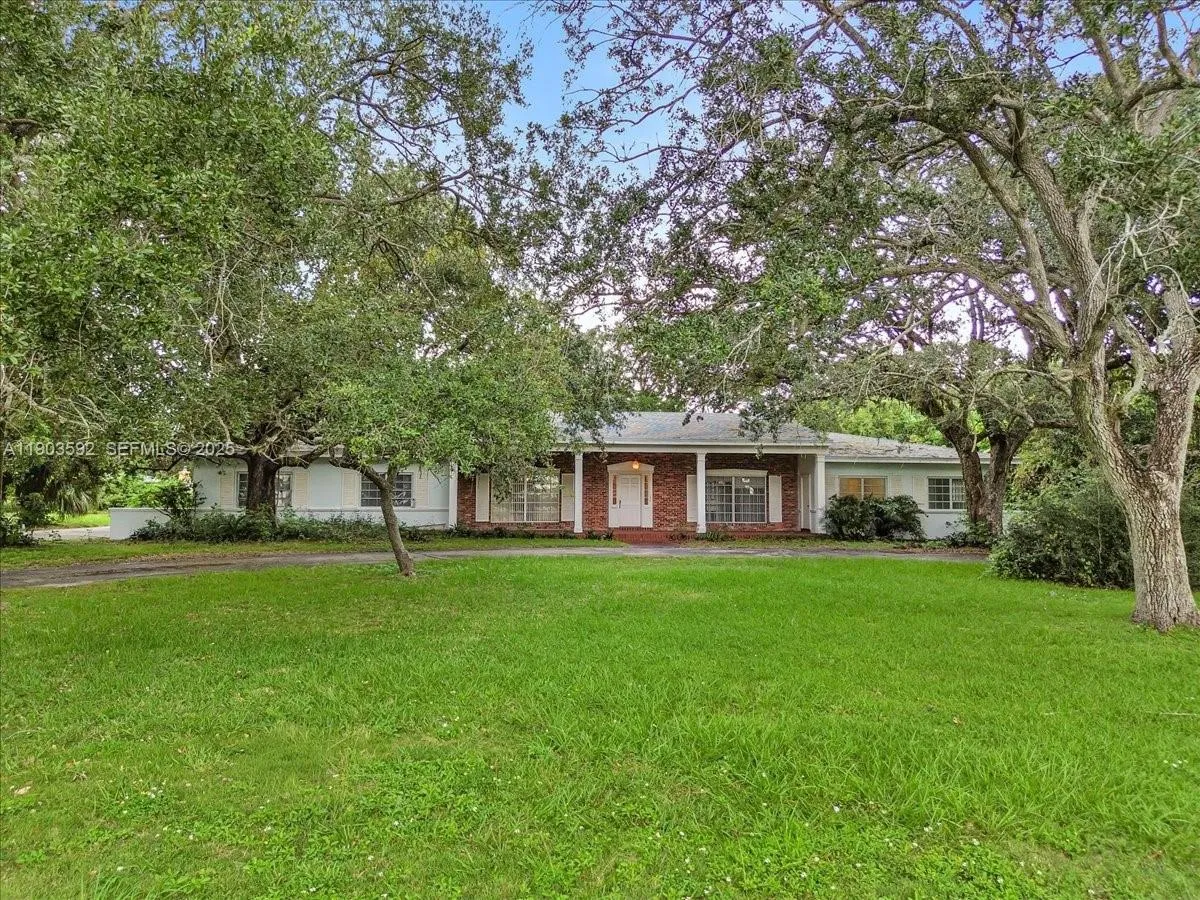 Vendido 16955 SW 288th Street, Homestead, FL 33030, Homestead, FL 33030