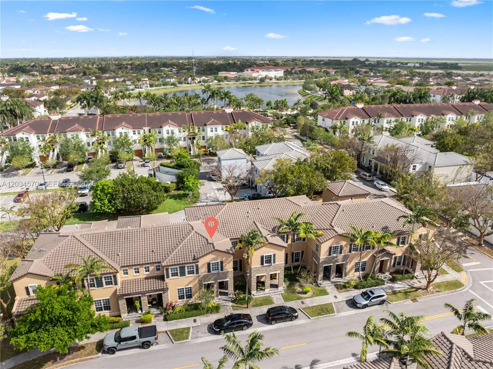 Foto de propiedad en 16958 SW 92nd Street 16958, Miami, FL 33196 Miami con MLS# 