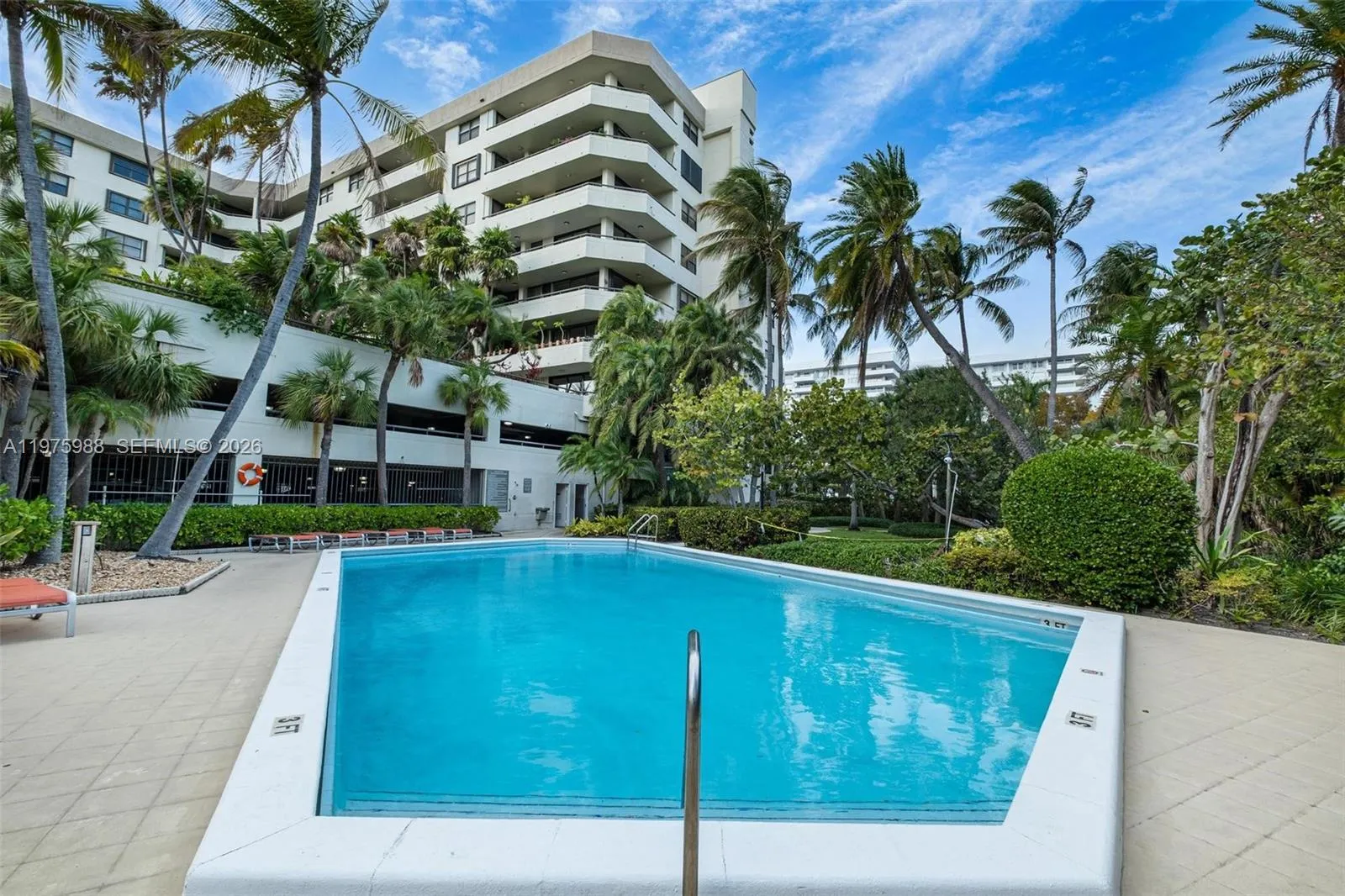 Foto de propiedad en 170 Ocean Lane Drive 310, Key Biscayne, FL 33149 Key Biscayne con MLS# 
