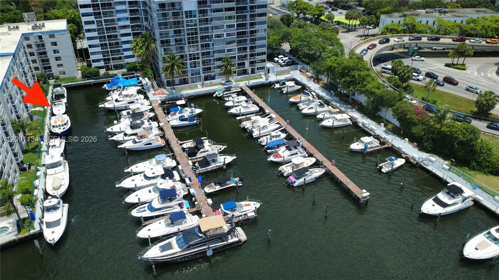 Foto de propiedad en 1700 N River Drive, Miami, FL 33125 Miami con MLS# 