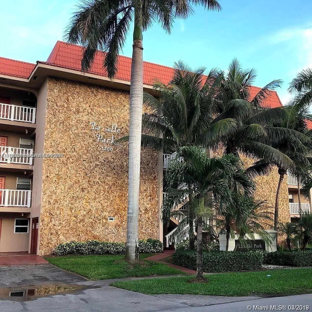 Foto de propiedad en 1700 NW 58th Terrace 2M, Sunrise, FL 33313 Sunrise con MLS# 