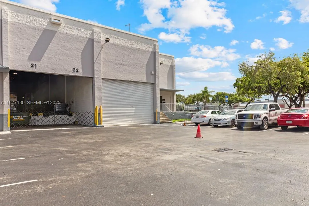 Foto de propiedad en 1700 NW 82nd Avenue 1800, Doral, FL 33126 Doral con MLS# 