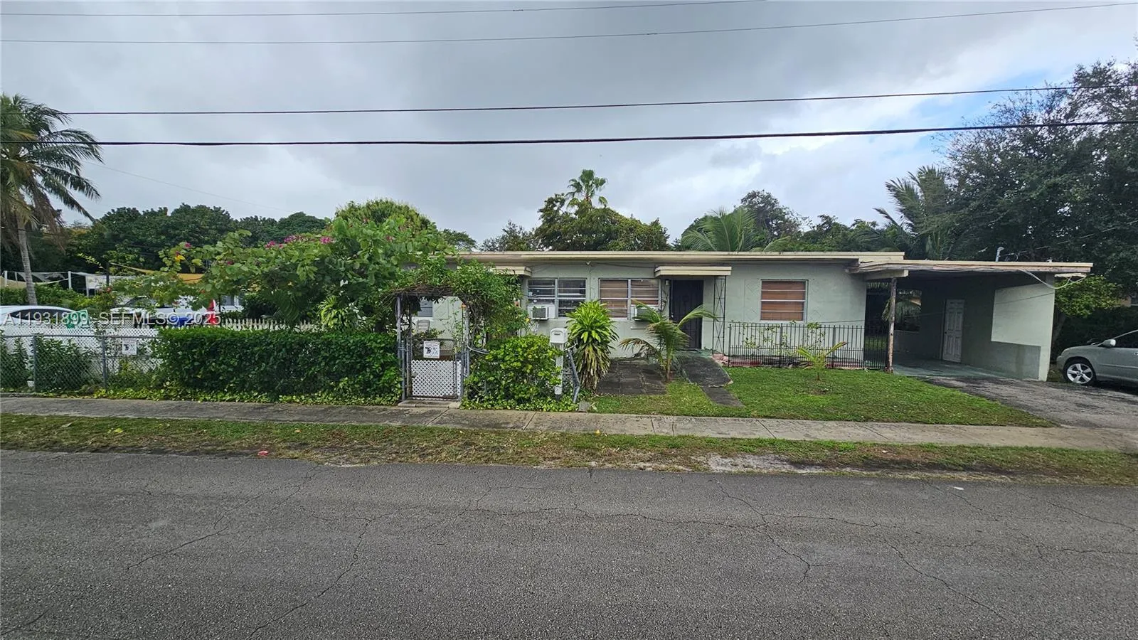 Vendido 17000-17002 NE 3rd Court, North Miami Beach, FL 33162, North Miami Beach, FL 33162