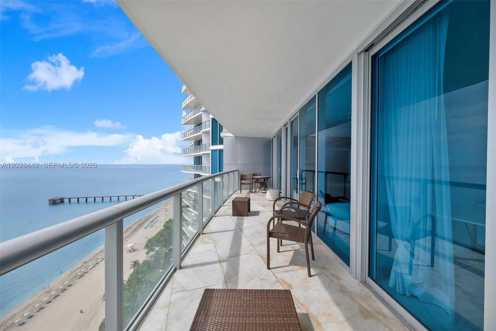 Vendido 17001 Collins Avenue 2307, Sunny Isles Beach, FL 33160, Sunny Isles Beach, FL 33160