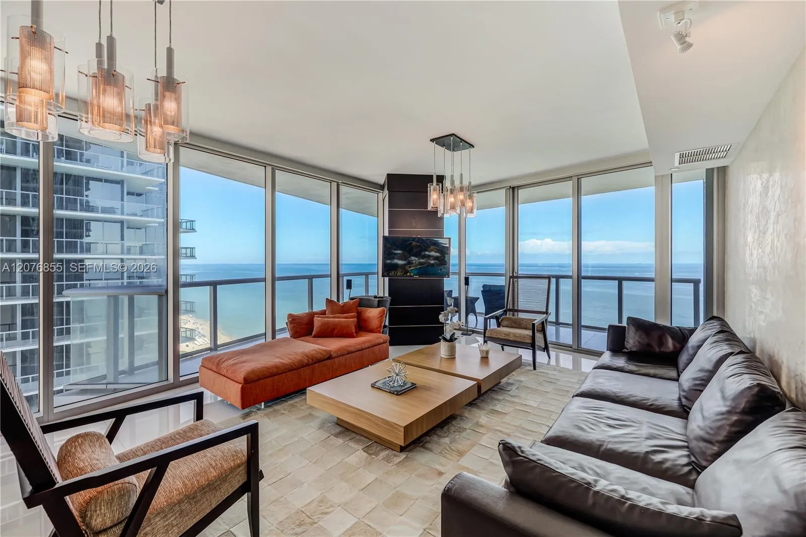 Foto de propiedad en 17001 Collins Avenue 2508, Sunny Isles Beach, FL 33160 Sunny Isles Beach con MLS#