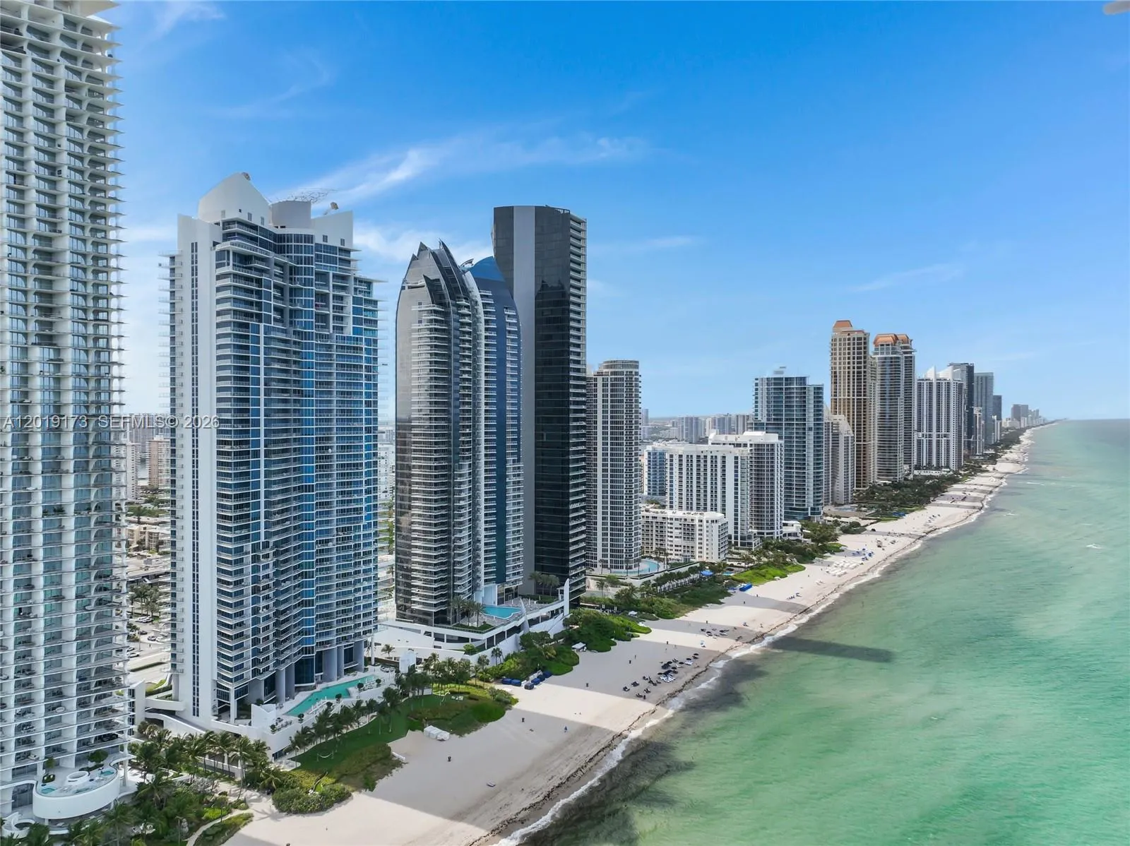 Foto de propiedad en 17001 Collins Avenue 2805, Sunny Isles Beach, FL 33160 Sunny Isles Beach con MLS# 