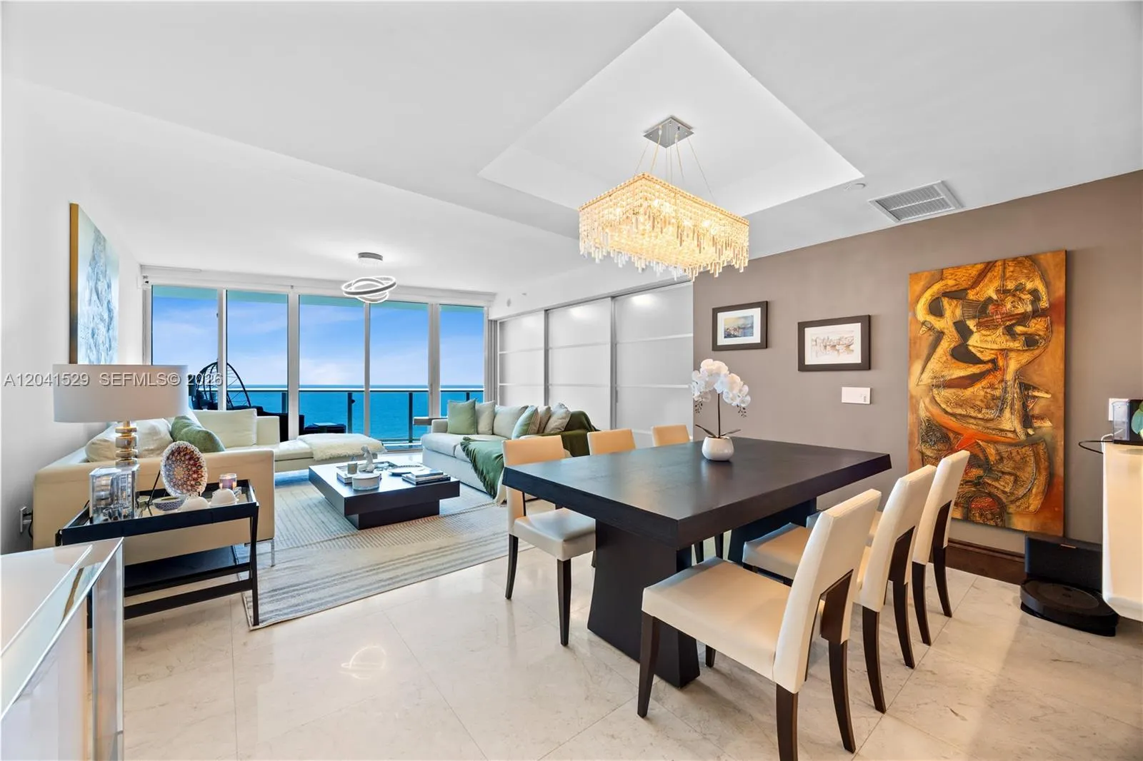 Foto de propiedad en 17001 Collins Avenue 3005, Sunny Isles Beach, FL 33160 Sunny Isles Beach con MLS# 