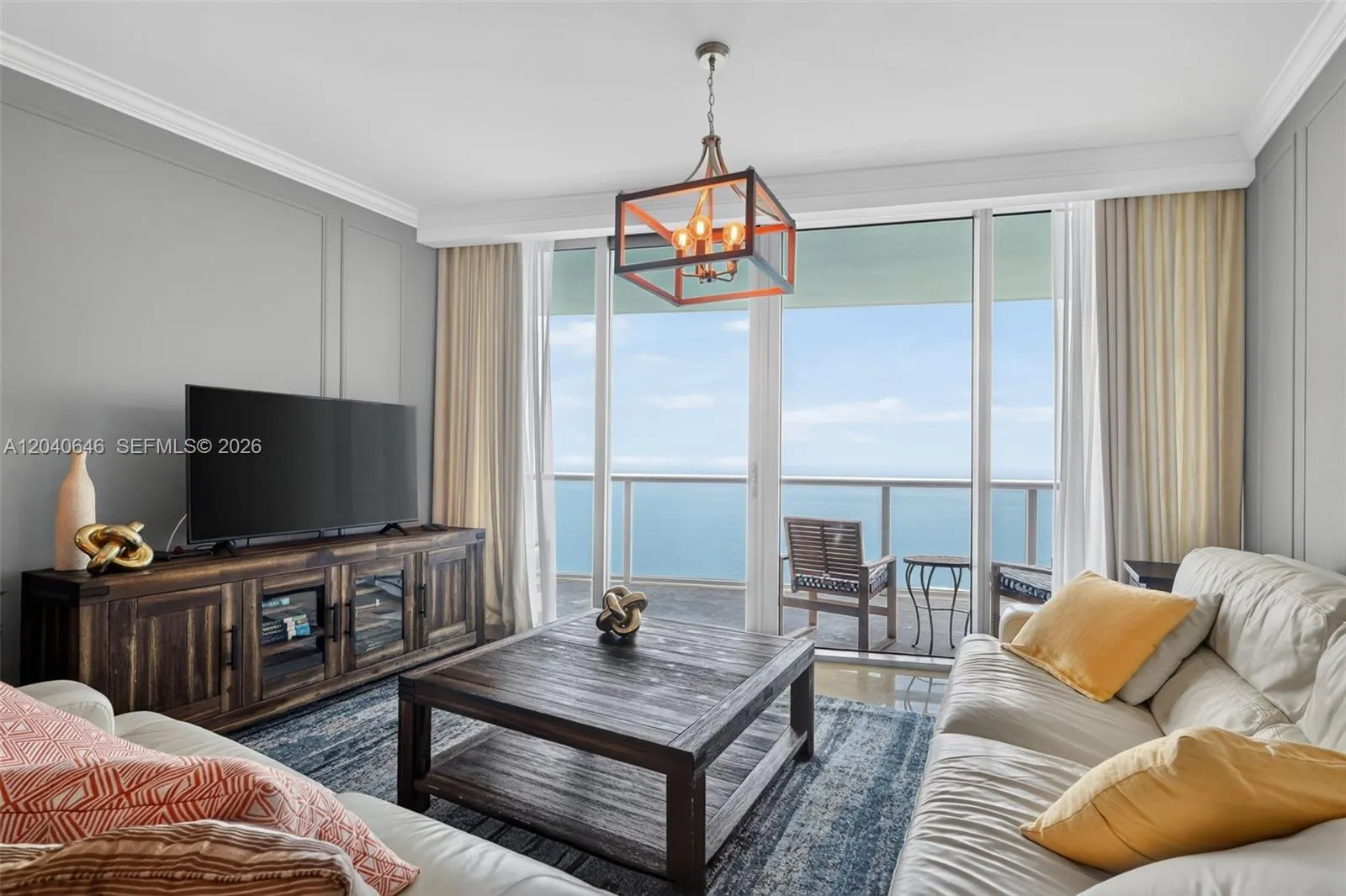 Foto de propiedad en 17001 Collins Avenue 3402, Sunny Isles Beach, FL 33160 Sunny Isles Beach con MLS# 