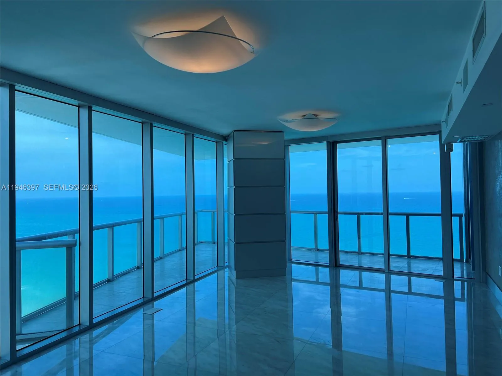Foto de propiedad en 17001 Collins Avenue 3808, Sunny Isles Beach, FL 33160 Sunny Isles Beach con MLS# 