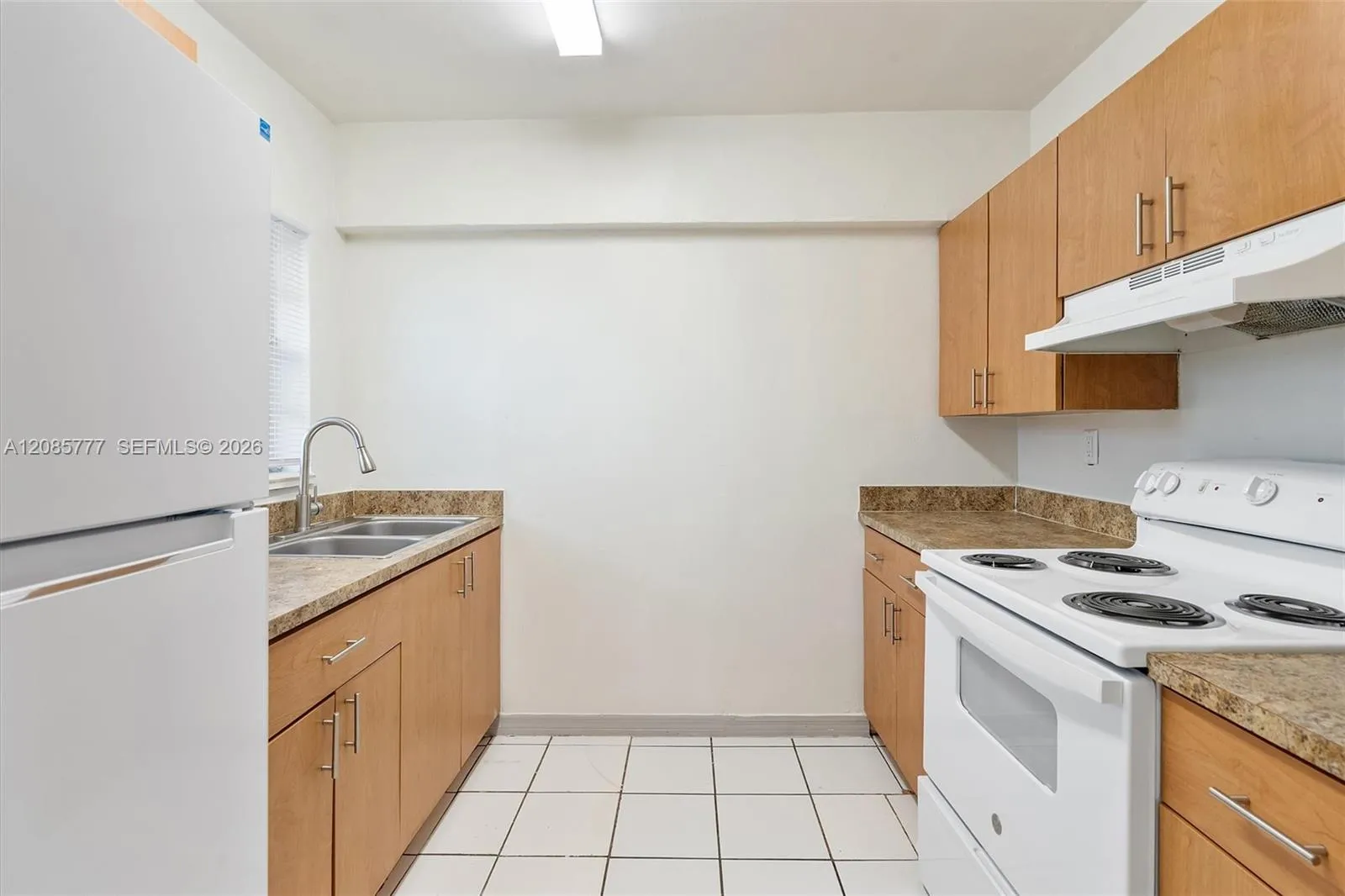 En Renta 17001 NE 9th Avenue 9C, Miami, FL 33162, Miami, FL 33162