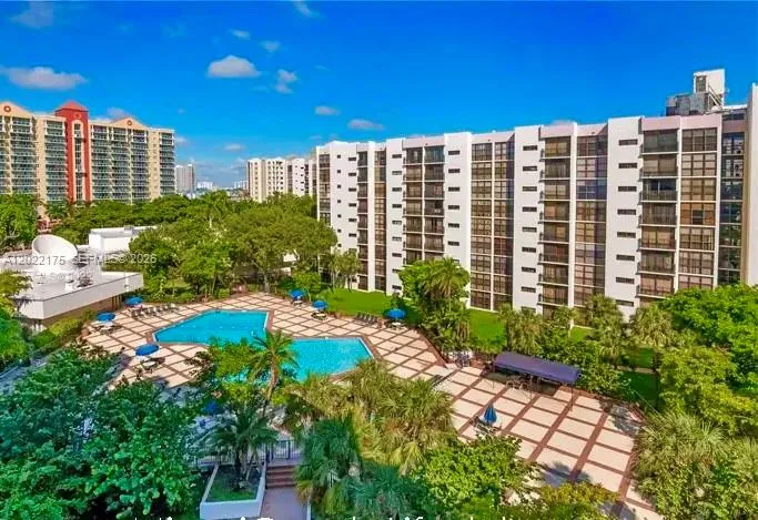 En Venta 17011 N Bay Road 1018, Sunny Isles Beach, FL 33160, Sunny Isles Beach, FL 33160