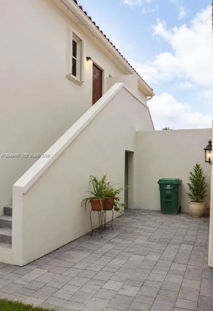 Foto de propiedad en 17024 SW 95th Terrace 0, Miami, FL 33196 Miami con MLS# 