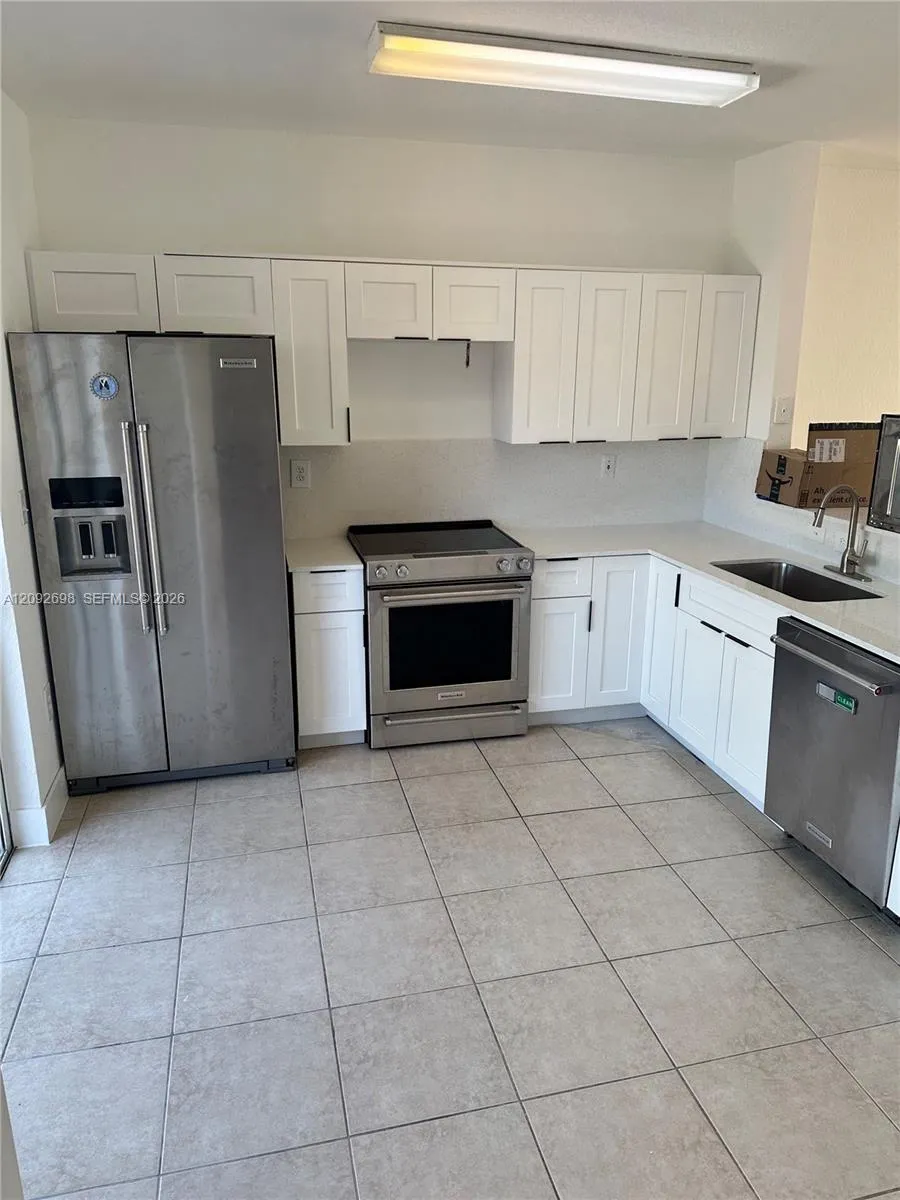 En Renta 17035 SW 138th Court, Miami, FL 33177, Miami, FL 33177