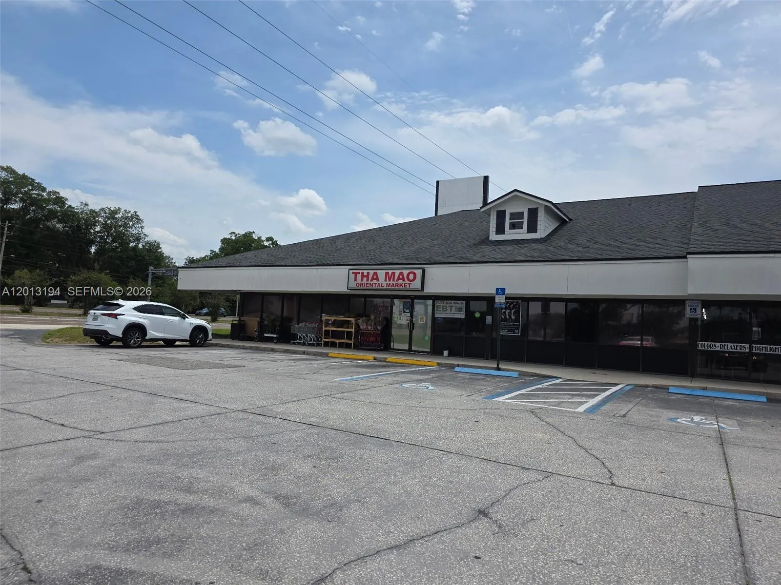 Foto de propiedad en 1704 S Southside Boulevard, Jacksonville, FL 32216 Jacksonville con MLS# 