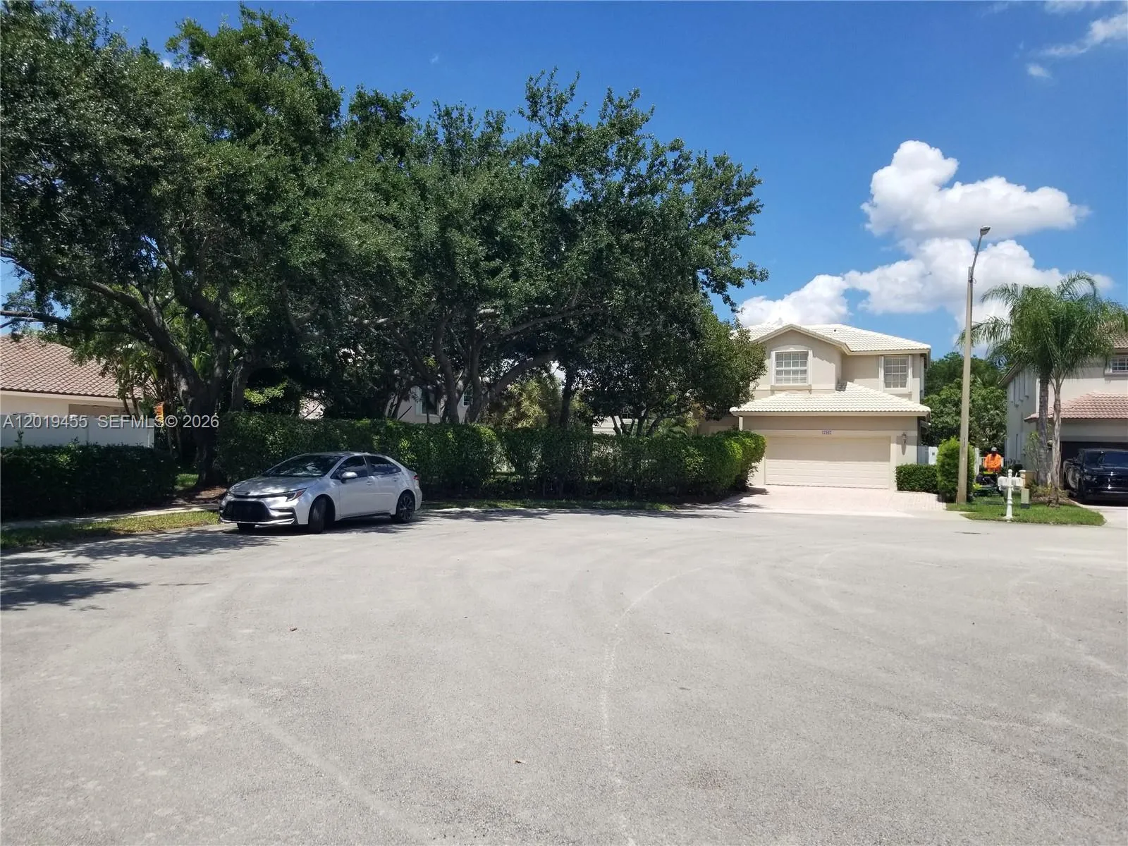Foto de propiedad en 17047 NW 16th Street, Pembroke Pines, FL 33028 Pembroke Pines con MLS# 
