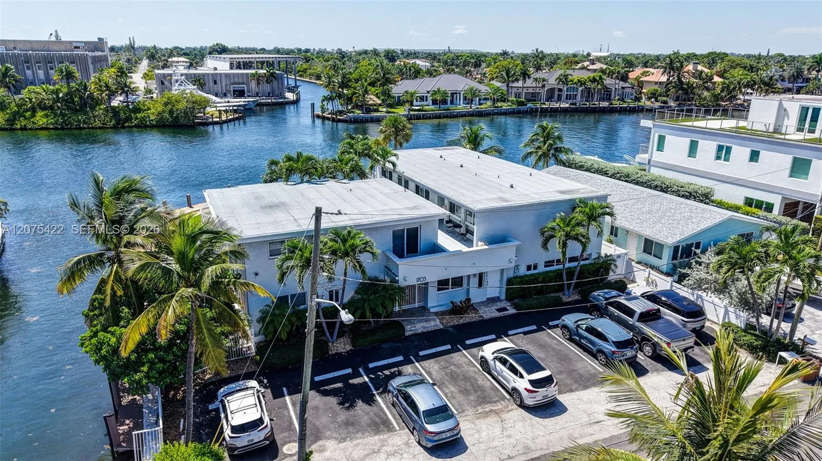 Foto de propiedad en 1705 N Riverside Drive 2, Pompano Beach, FL 33062 Pompano Beach con MLS# 